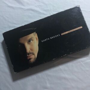 Garth Brooks - The Limited Series Box Set - 5 CD's + DVD -